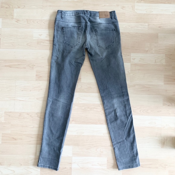 Zara MMXII TRF Premium Wash Slim Fit Distressed Light Grey Denim Jeans - Picture 3 of 10